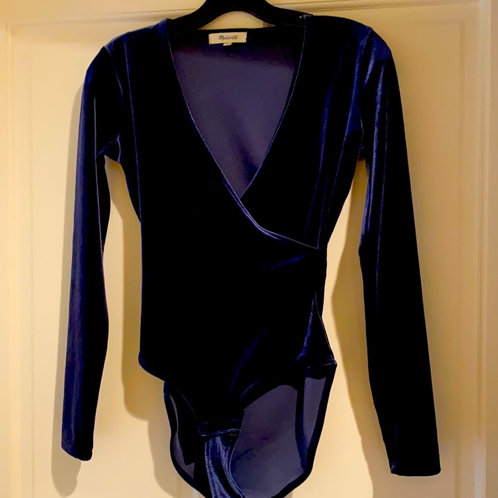 Madewell velvet bodysuit 🌟
